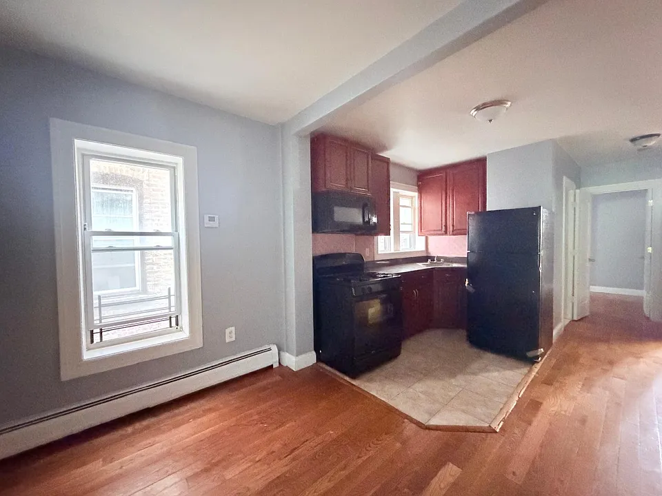 552 Avenue C #4E