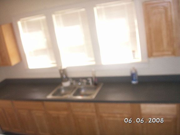 4th image of 1019 N Shore Dr