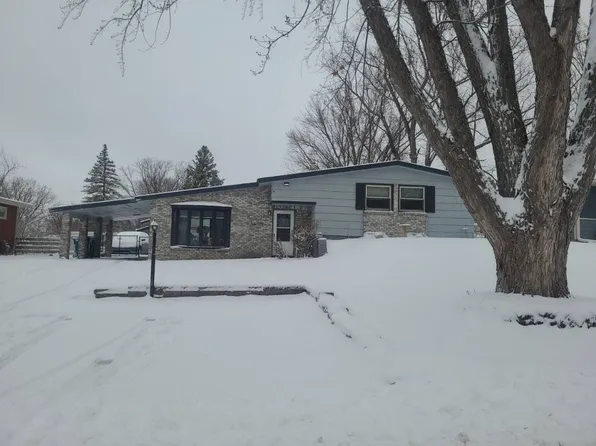 2361 Oak Ln, White Bear Lake, MN 55110