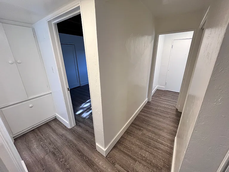 15-33 N Longfellow Ave #19 — Photo 16