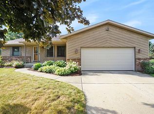 462 Woodburn St SW, Byron Center, MI 49315