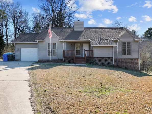 5905 End Pl, Fayetteville, NC 28314