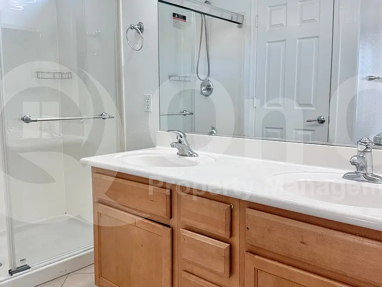 8306 W Sheridan St — Photo 14