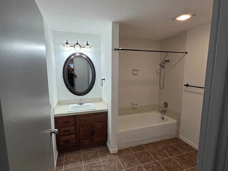 1150 Sunset Blvd NE #118 — Photo 11