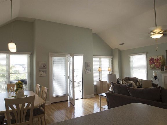 2nd image of 615 Ocean Ave #B
