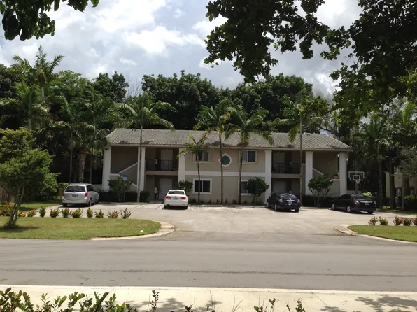 8802 NW 38th Dr APT 2, Coral Springs, FL 33065