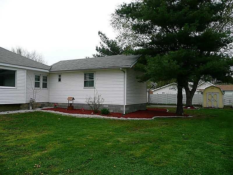 2nd image of 455 S Luett Ave