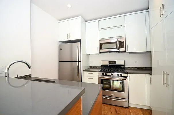 Rented by Brick&Mortar | media 7