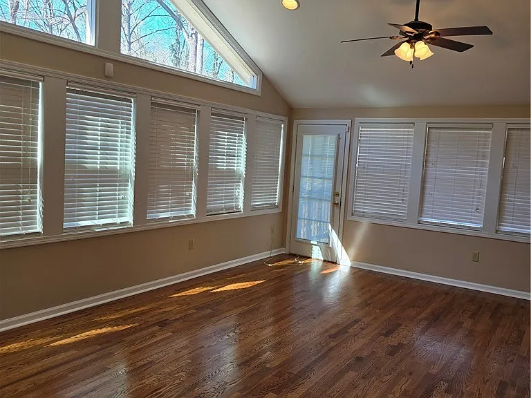 170 Breckenridge Ln — Photo 14