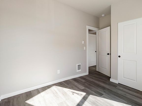 5th image of 816 S Sheridan Ave #A