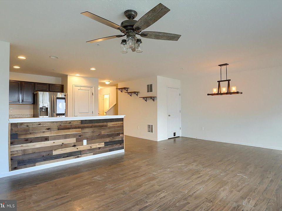 2 N Church St, Franklintown, PA 17323 Zillow
