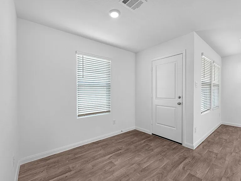 14659 New Village Dr — Photo 13