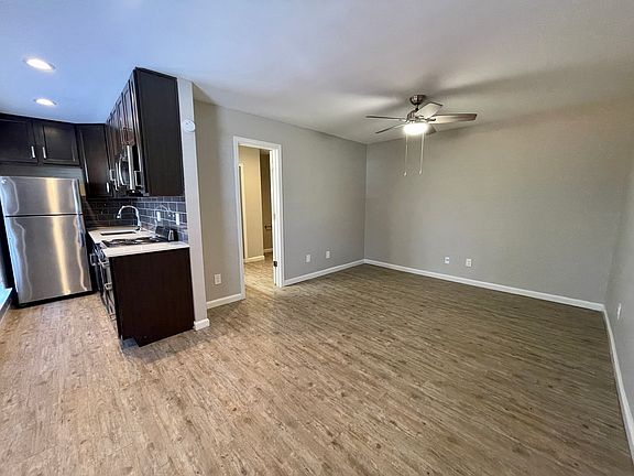 4th image of 4546 1/2 Avenue A #101
