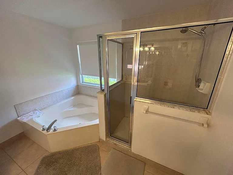 13519 Fountain View Blvd — Photo 10