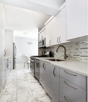 Sold by Keller Williams Realty Landmark | media 21