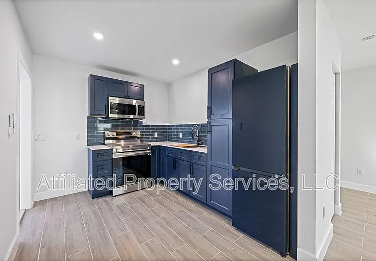 3012 Broadway #205 — Photo 1