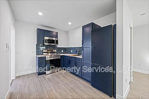 3012 Broadway #205 Photo 1