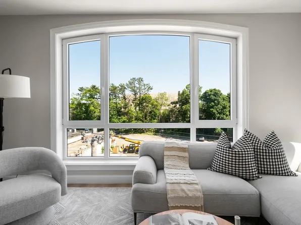 13 Wentworth Rd #402, Quincy, MA 02170