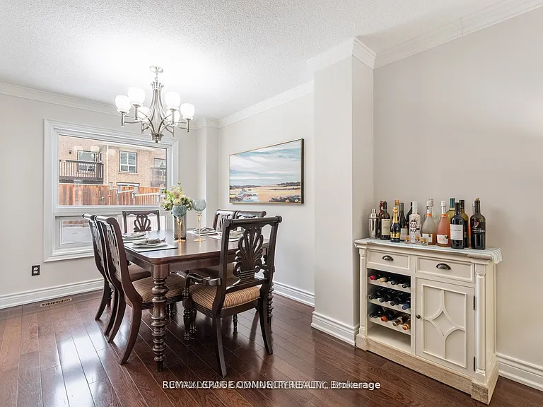 1552 Dellbrook Ave — Photo 5