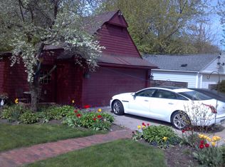 817 Bedford Rd, Grosse Pointe Park, MI 48230