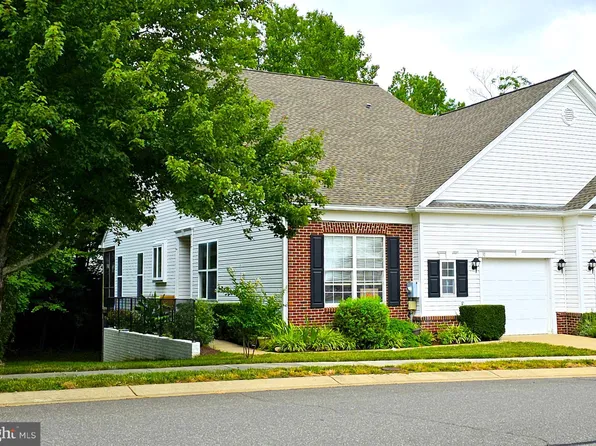 31 Legend Dr #1, Fredericksburg, VA 22406