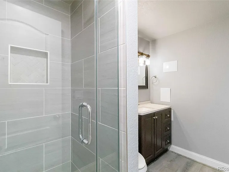 14700 Oslo Ave — Photo 28