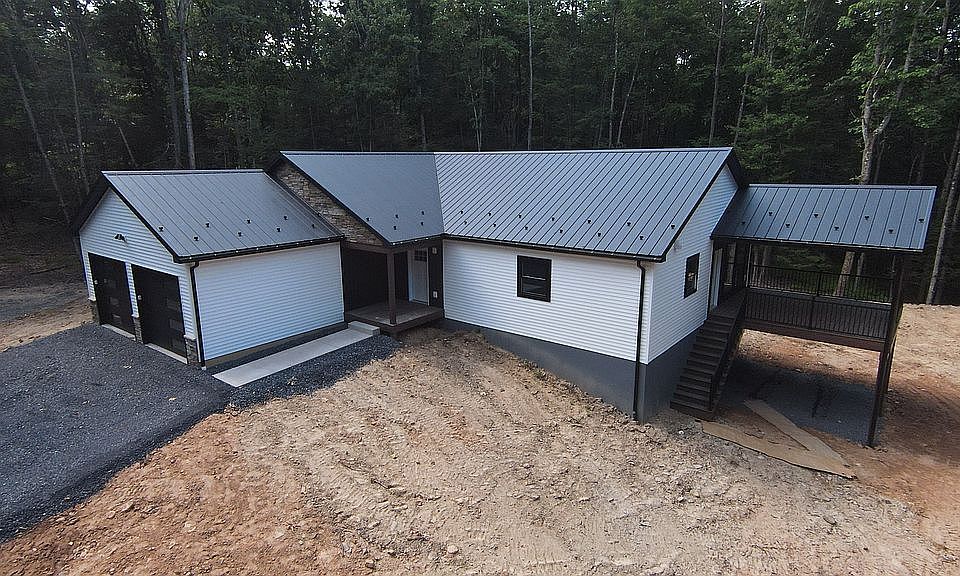 1st image of 128 Hemlock Ridge Rd