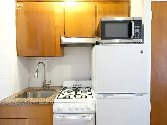 Rented by Sotheby's International Realty | media 9