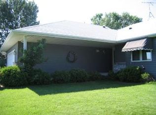 3812 W 137 1/2 St, Burnsville, MN 55337