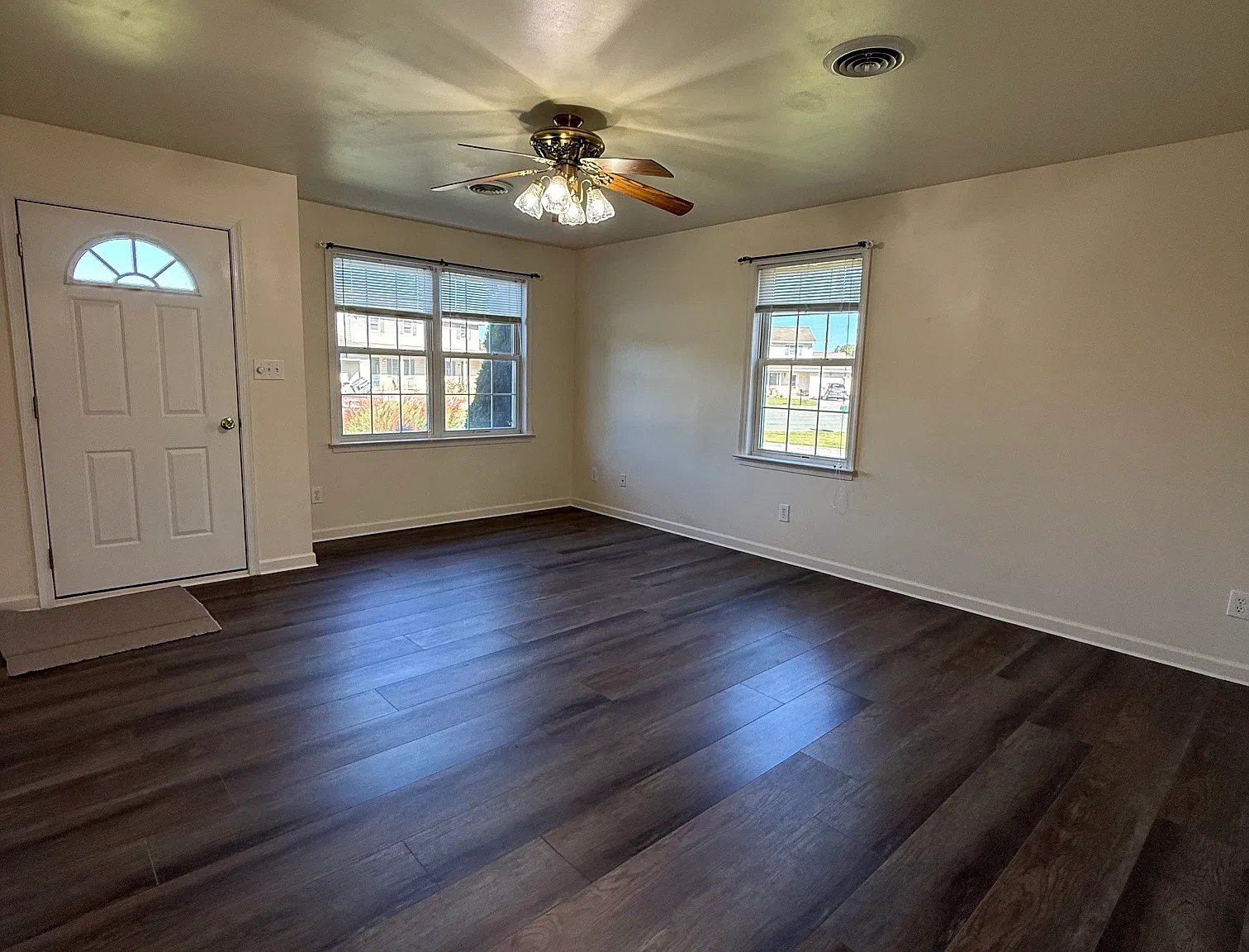 2 bed, 996 sqft, $1,400 — Photo 4