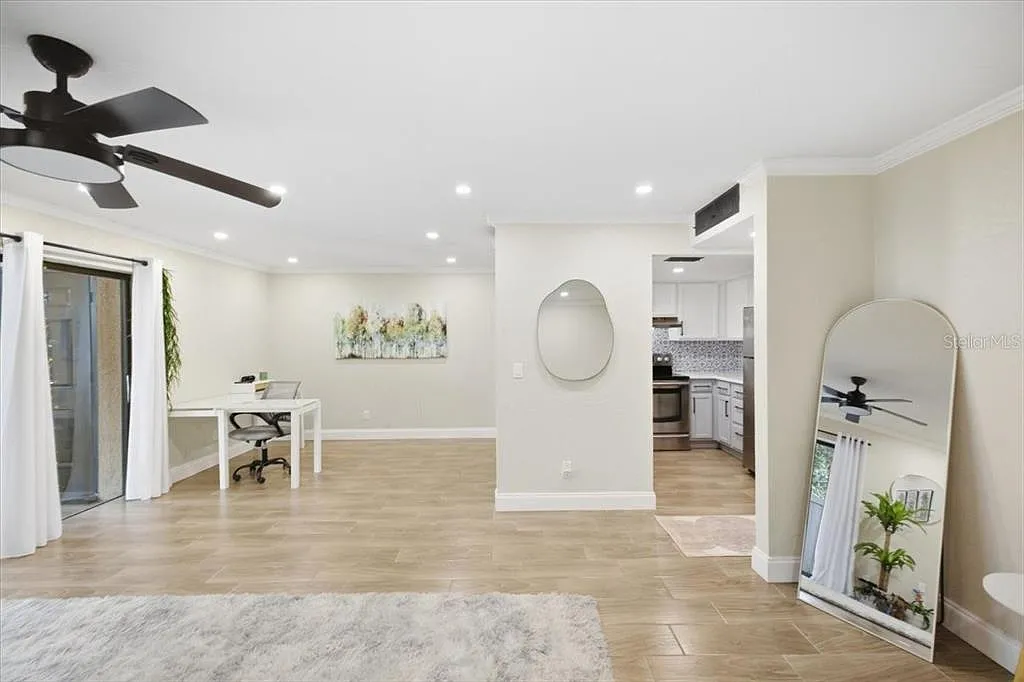 1 bed, 1.0 bath, 817 sqft, $1,395 — Photo 4