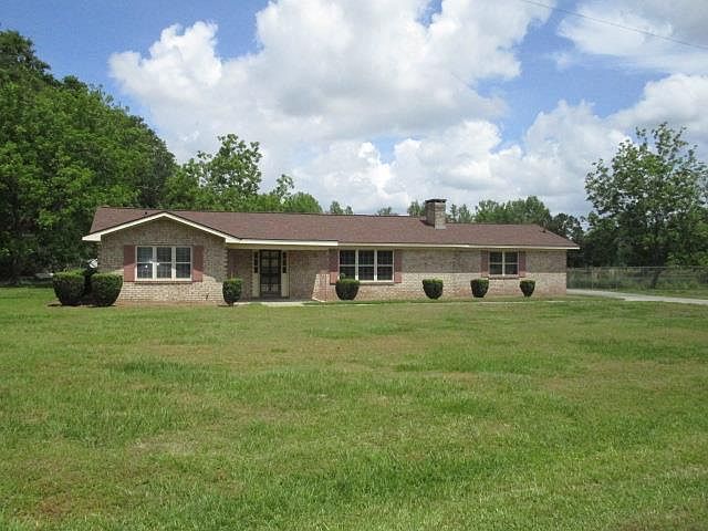 1st image of 307 Lakeview Dr