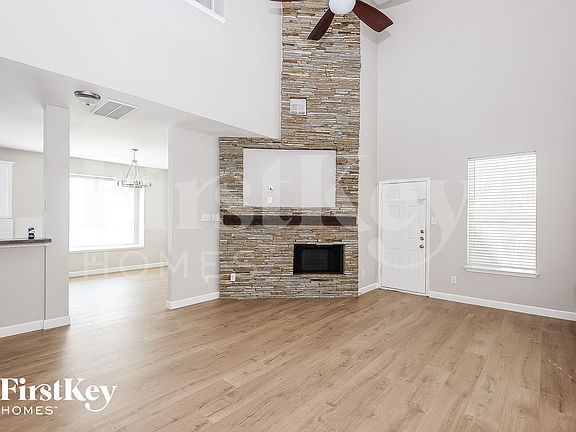 3rd image of 9928 Cherry Hill Ln