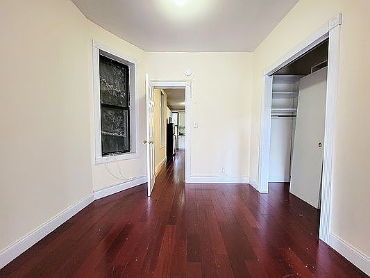 4th image of 121 W 104th St #2X