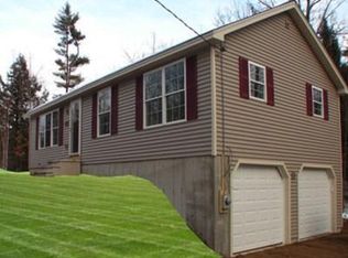 107 Railroad Ave, Sanford, ME 04073