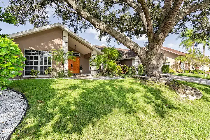 4712 Spring Meadow Ln — Photo 1