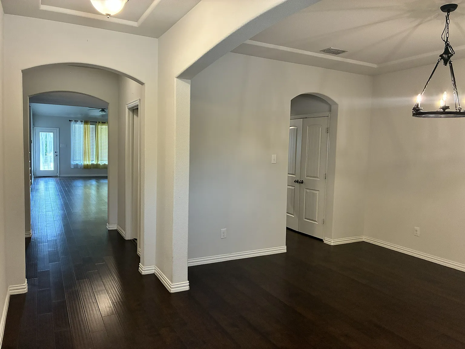 4 bed, 3.5 bath, 2986 sqft, $3,000 — Photo 2
