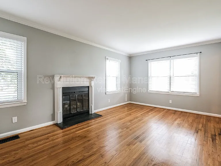 3288 Regalwoods Dr — Photo 6