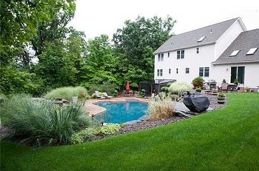 2nd image of 102 Filomina Dr
