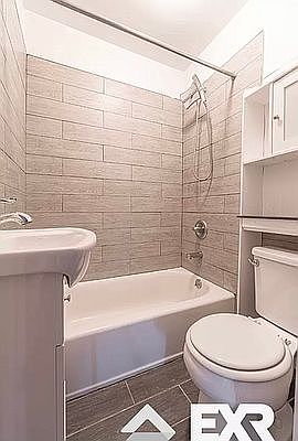 2nd image of 1429 Dekalb Ave APT 1R