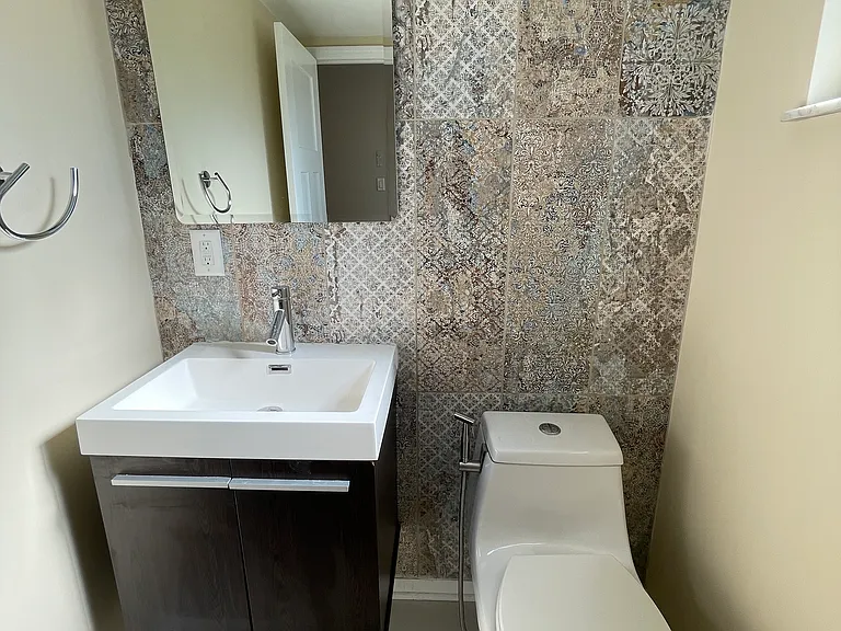 1629 Citadel Pl — Photo 35