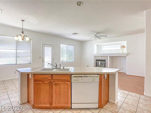 4th image of 8452 Sweet Cedar Ave