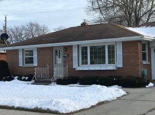 1952 Smith St, Green Bay, WI 54302