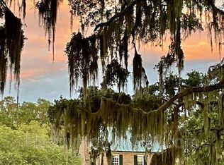 1454 Wampee Plantation Rd, Wadmalaw Island, SC 29487