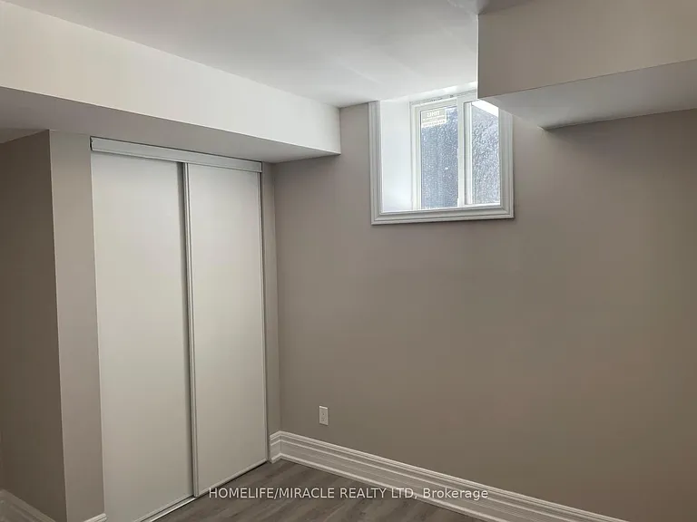 22 Boone Cres — Photo 11