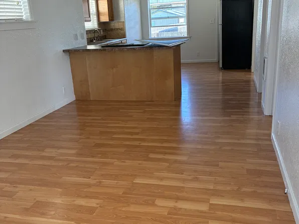 724 S 4th St, Coos Bay, OR 97420