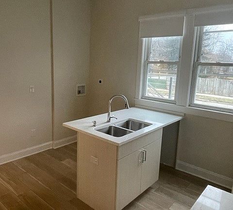 4th image of 622 W Charles St #1F