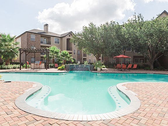 The Trestles Swimming Pool, Stafford, Texas