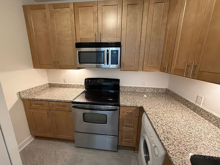 5630 Pershing Ave #13 — Photo 4