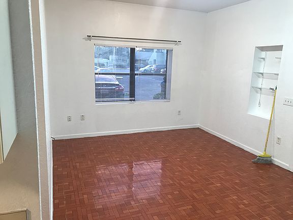 4th image of 5803 La Costa Dr #110